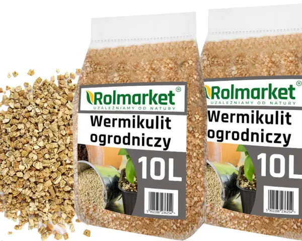 Dwie torby wermikulitu ogrodniczego Rolmarket 10L obok garści produktu. Idealny do poprawy struktury gleby.